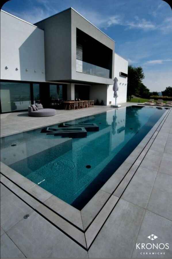 Design moderne liner piscine