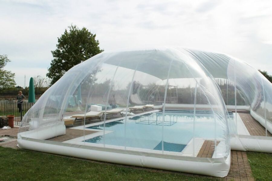 Sécurité piscine dôme gonflable